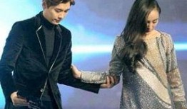 爆料李易峰细节分析视频