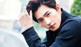 大锤爆料杨洋视频在线观看,杨洋视频幕后真相，在线观看带你一探究竟